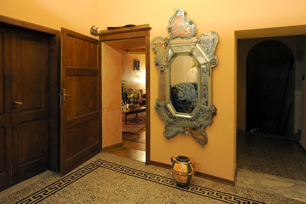 مبيت وإفطار مونتالشينو Il Palazzo Del Cardinale المظهر الخارجي الصورة